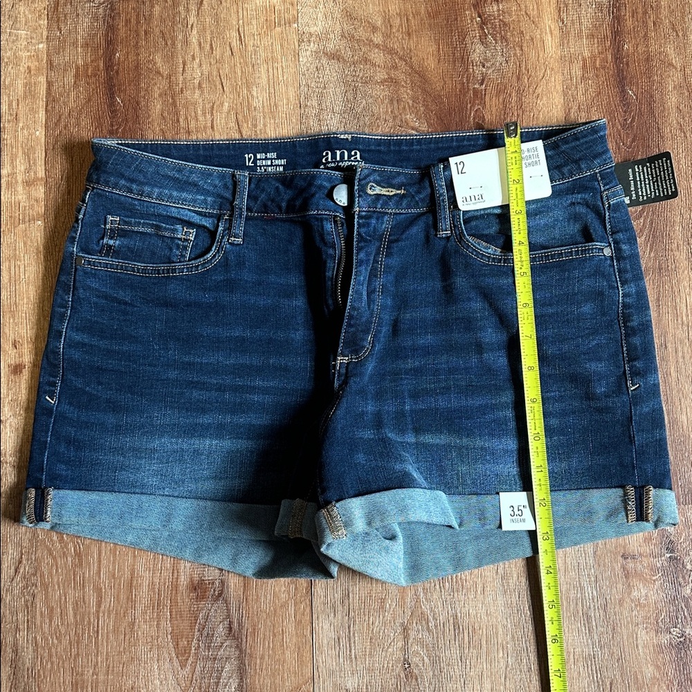 A.n.a Mid-Rise Denim Shorts - Picture 3 of 7